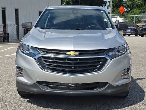 Used 2020 Chevrolet Equinox LS w/ LS Convenience Package FWD image 8