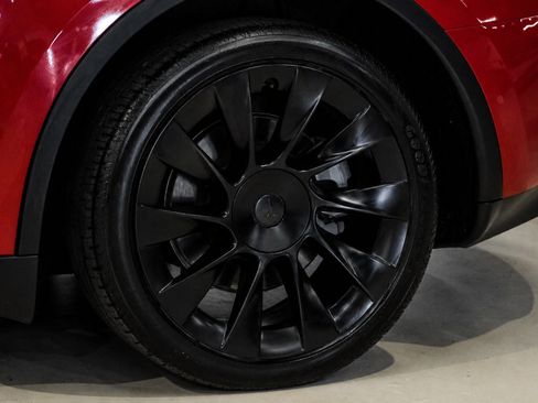 Used 2022 Tesla Model Y Long Range AWD/4WD image 58