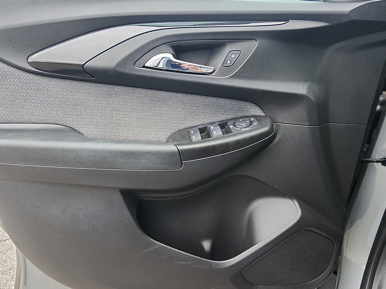 Used 2023 Chevrolet TrailBlazer LT FWD image 15