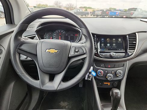 Used 2019 Chevrolet Trax LS w/ LPO, Cargo Package FWD image 6
