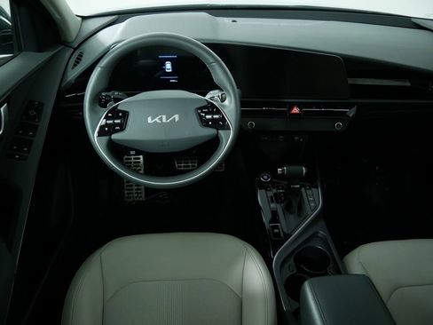 Certified 2023 Kia Niro EX Touring FWD image 23