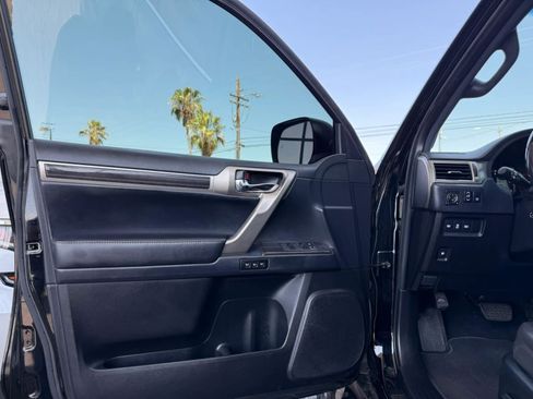 Used 2020 Lexus GX 460 Premium w/ Premium Package AWD/4WD image 30
