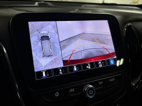 Used 2022 Chevrolet Equinox RS w/ RS Leather Package image 19