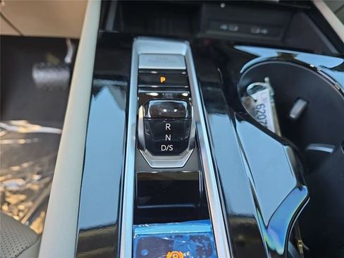 New 2026 Volkswagen Atlas SE image 22