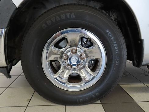 Used 2011 RAM 1500 ST w/ Chrome Appearance Group RWD image 12