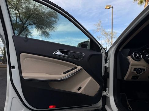 Used 2015 Mercedes-Benz GLA 250 4MATIC image 36