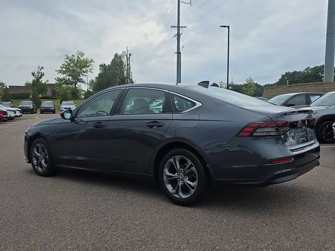 Used 2023 Honda Accord EX image 5