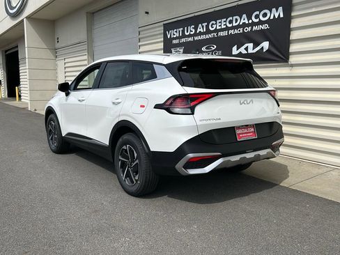 New 2025 Kia Sportage LX image 6