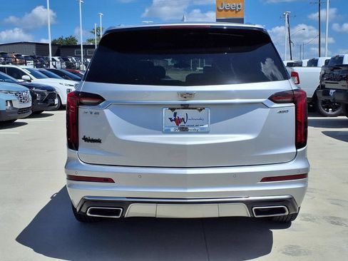Used 2020 Cadillac XT6 Premium Luxury FWD image 7