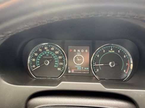 Used 2013 Jaguar XF RWD image 95