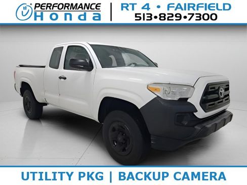 Used 2016 Toyota Tacoma SR RWD image 1