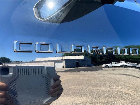 Used 2023 Chevrolet Colorado Z71 w/ Z71 Convenience Package 2 AWD/4WD image 32