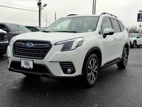 Certified 2022 Subaru Forester Limited image 3