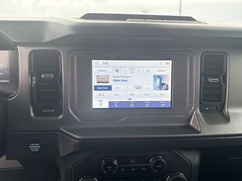 Used 2023 Ford Bronco Outer Banks image 14