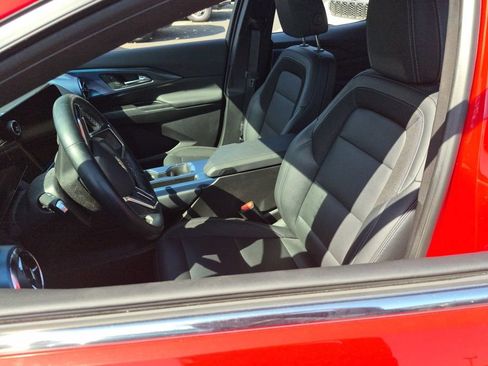 Used 2024 Chevrolet Equinox EV LT FWD image 11