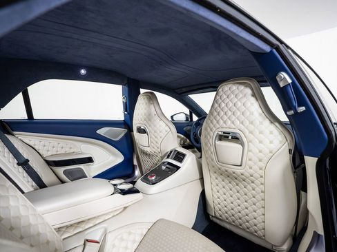 Used 2018 Aston Martin Lagonda image 18