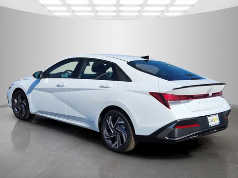 New 2025 Hyundai Elantra Sport image 3