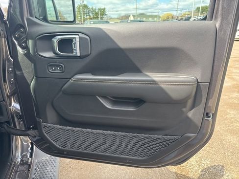 New 2026 Jeep Wrangler Sahara image 31