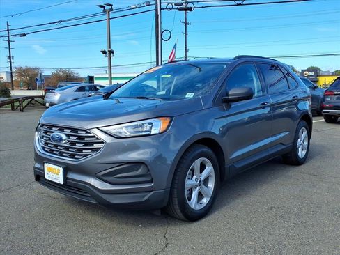 Used 2022 Ford Edge SE image 3