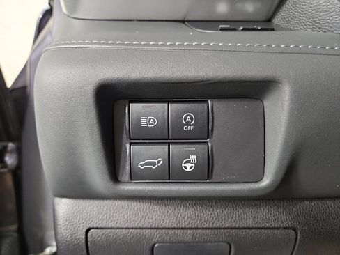 Used 2023 Toyota Highlander XSE AWD/4WD image 29
