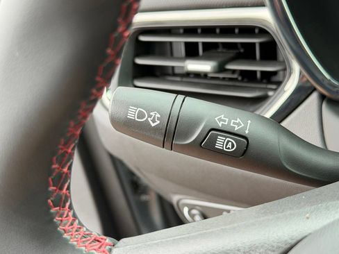 Used 2024 Chevrolet Equinox RS FWD image 18