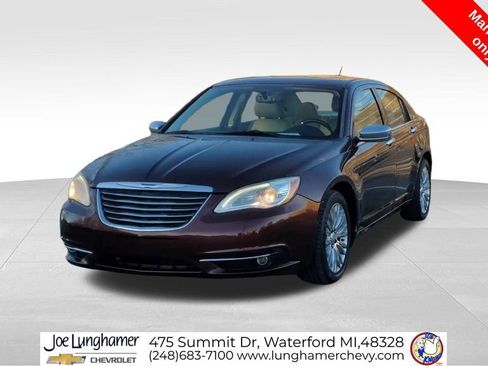 Used 2012 Chrysler 200 Limited image 3
