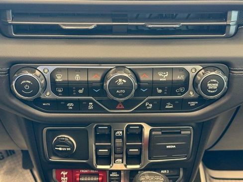 New 2025 Jeep Wrangler Unlimited Rubicon 392 image 25