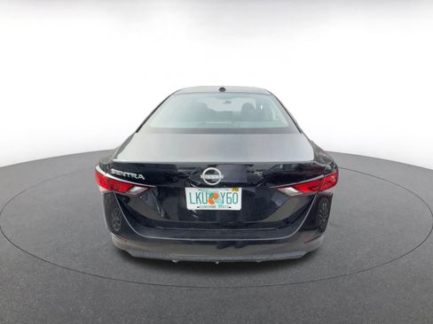 Used 2025 Nissan Sentra SV image 5