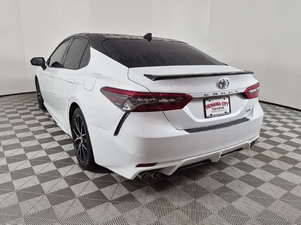 Used 2023 Toyota Camry XSE FWD image 5