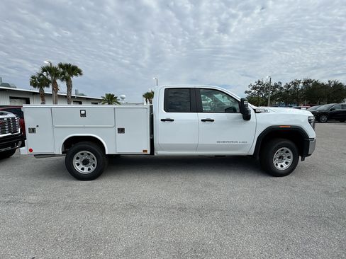 New 2025 GMC Sierra 3500 Pro w/ Convenience Package RWD image 3
