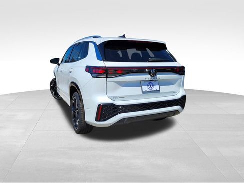 New 2026 Volkswagen Tiguan SEL R-Line AWD/4WD image 4