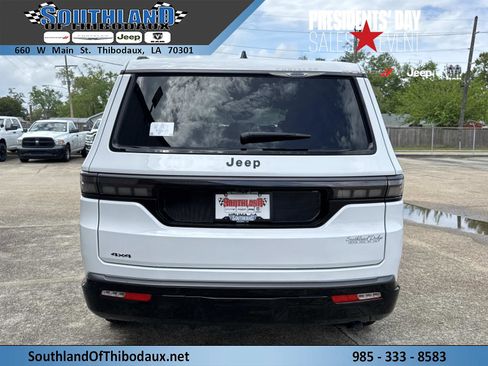 New 2026 Jeep Grand Wagoneer Limited AWD/4WD image 5