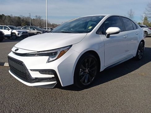 Used 2025 Toyota Corolla SE image 7