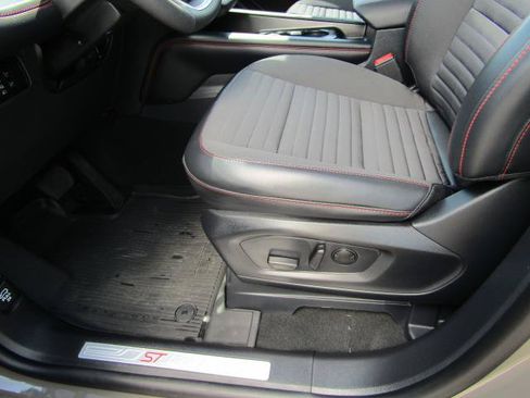 Used 2026 Ford Explorer ST-Line w/ ST-Line Street Pack AWD/4WD image 19