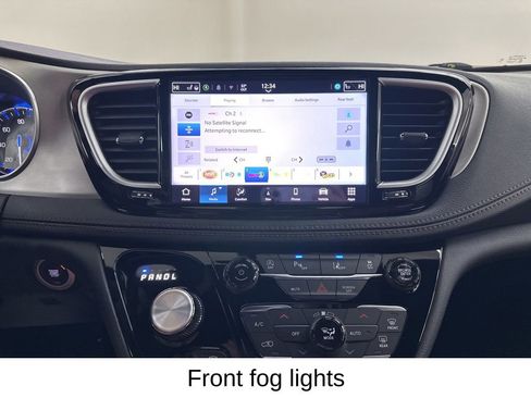 Used 2026 Chrysler Pacifica Pinnacle image 41