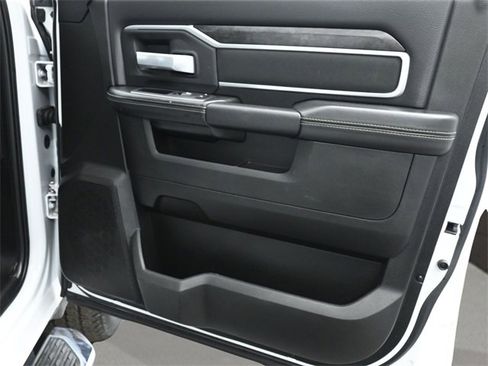 Used 2024 RAM 2500 Big Horn image 19
