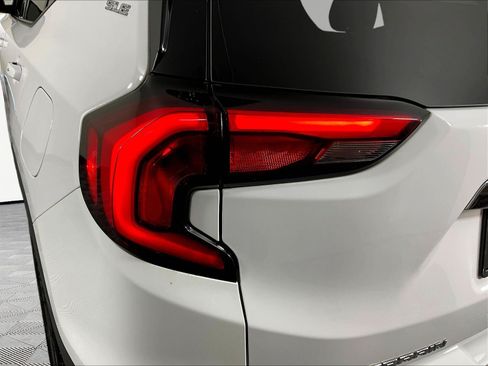 Used 2020 GMC Terrain SLE w/ Driver Convenience Package AWD/4WD image 22