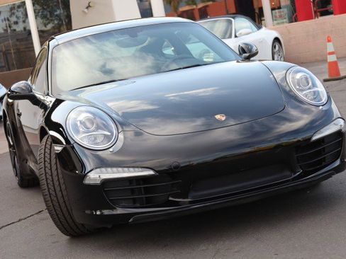 Used 2015 Porsche 911 Carrera RWD image 2