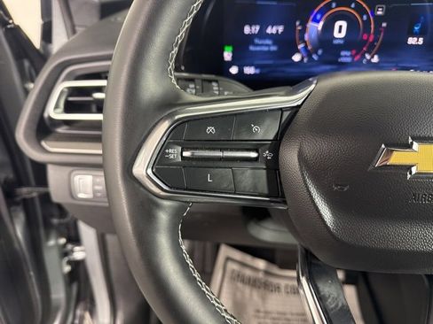 Used 2024 Chevrolet Traverse LT image 23