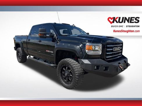 Used 2018 GMC Sierra 2500 SLT w/ Duramax Plus Package AWD/4WD image 2