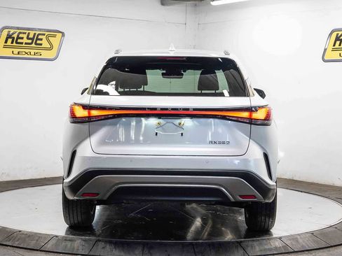 Used 2024 Lexus RX 350 FWD w/ Technology Package image 3