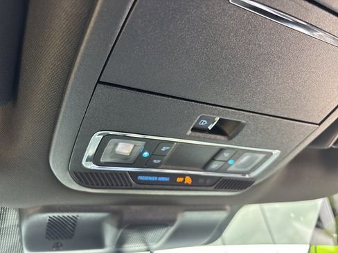 Used 2025 Ford F150 Lariat w/ Equipment Group 501A Mid image 39