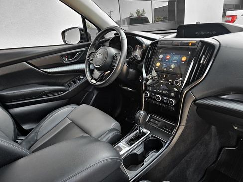 Used 2022 Subaru Ascent Onyx Edition image 6