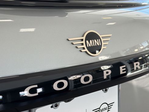 Certified 2026 MINI Cooper 4-Door Hardtop FWD image 33