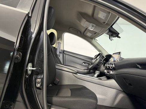 Used 2025 Nissan Sentra SV w/ Trunk Package FWD image 29