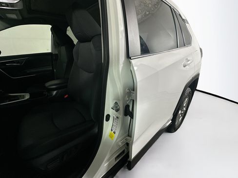 Used 2025 Toyota RAV4 XLE w/ Convenience Package FWD image 12