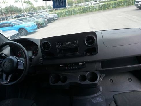 Used 2019 Mercedes-Benz Sprinter 144 image 6