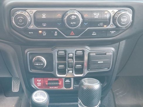 Used 2022 Jeep Gladiator Mojave w/ LED Lighting Group AWD/4WD image 15