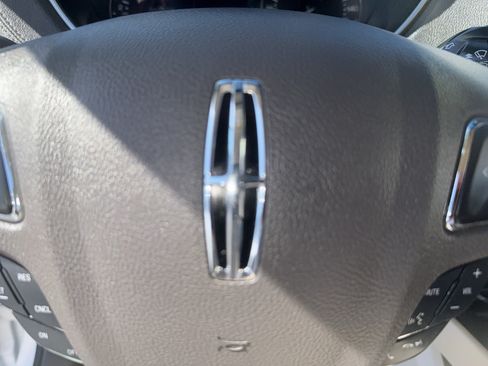 Used 2016 Lincoln MKX Select w/ Select Plus Package AWD/4WD image 29