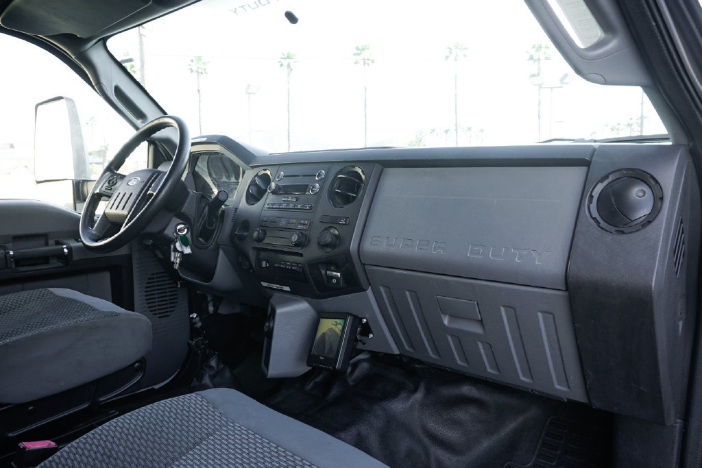 Used 2016 Ford F650 2WD Crew Cab Super Duty image 45